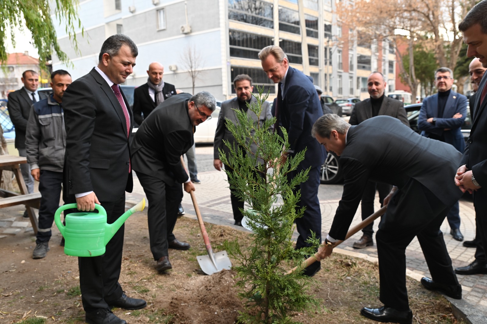 Belçi̇ka’nin Ankara Büyükelçi̇si̇ Hendri̇k Van De Velde Emi̇rdağ’da (1)