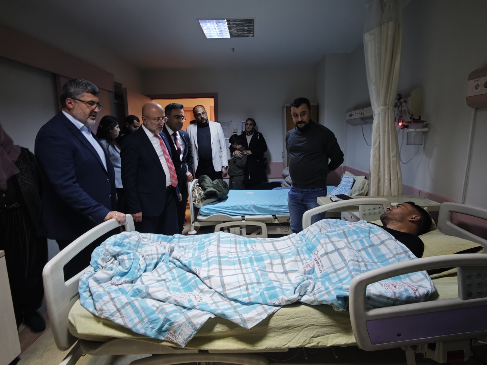 Bolvadi̇n Kazasi Sonrasi Ak Parti̇ Heyeti̇ Sahada (2)