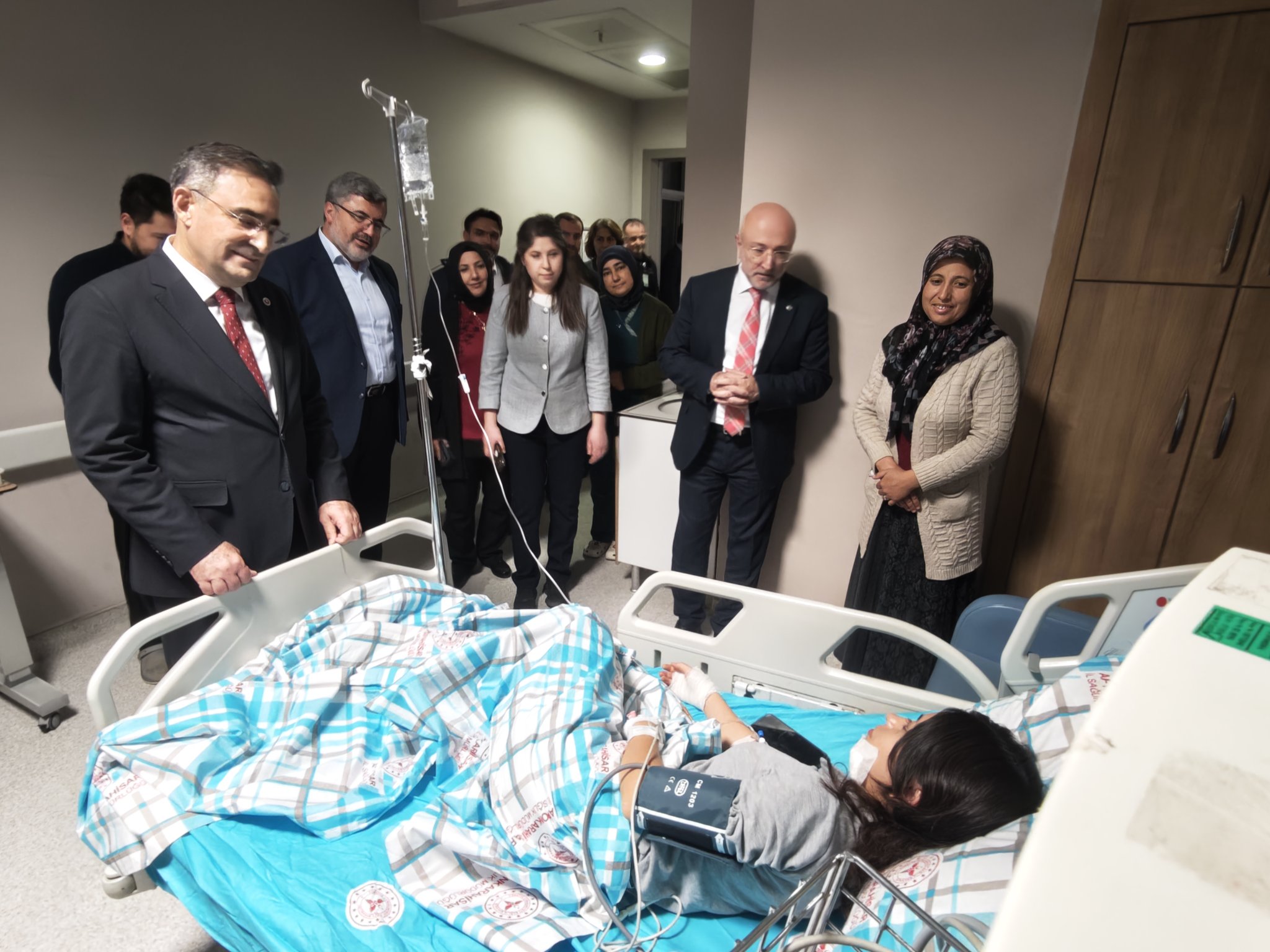 Bolvadi̇n Kazasi Sonrasi Ak Parti̇ Heyeti̇ Sahada (4)