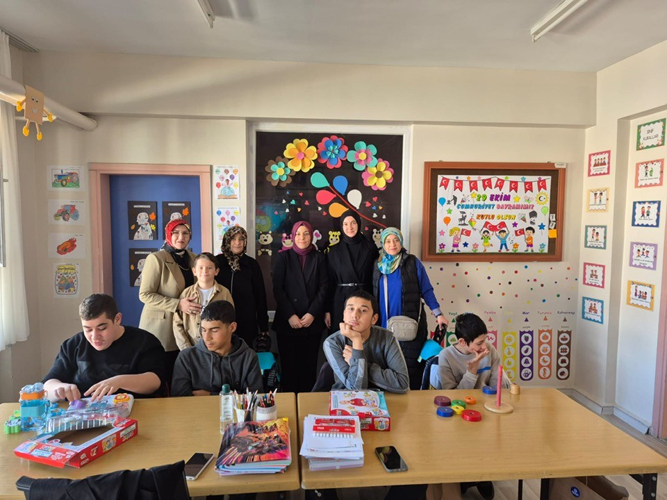 Bolvadi̇n’de Dayanişma Örneği̇ 1