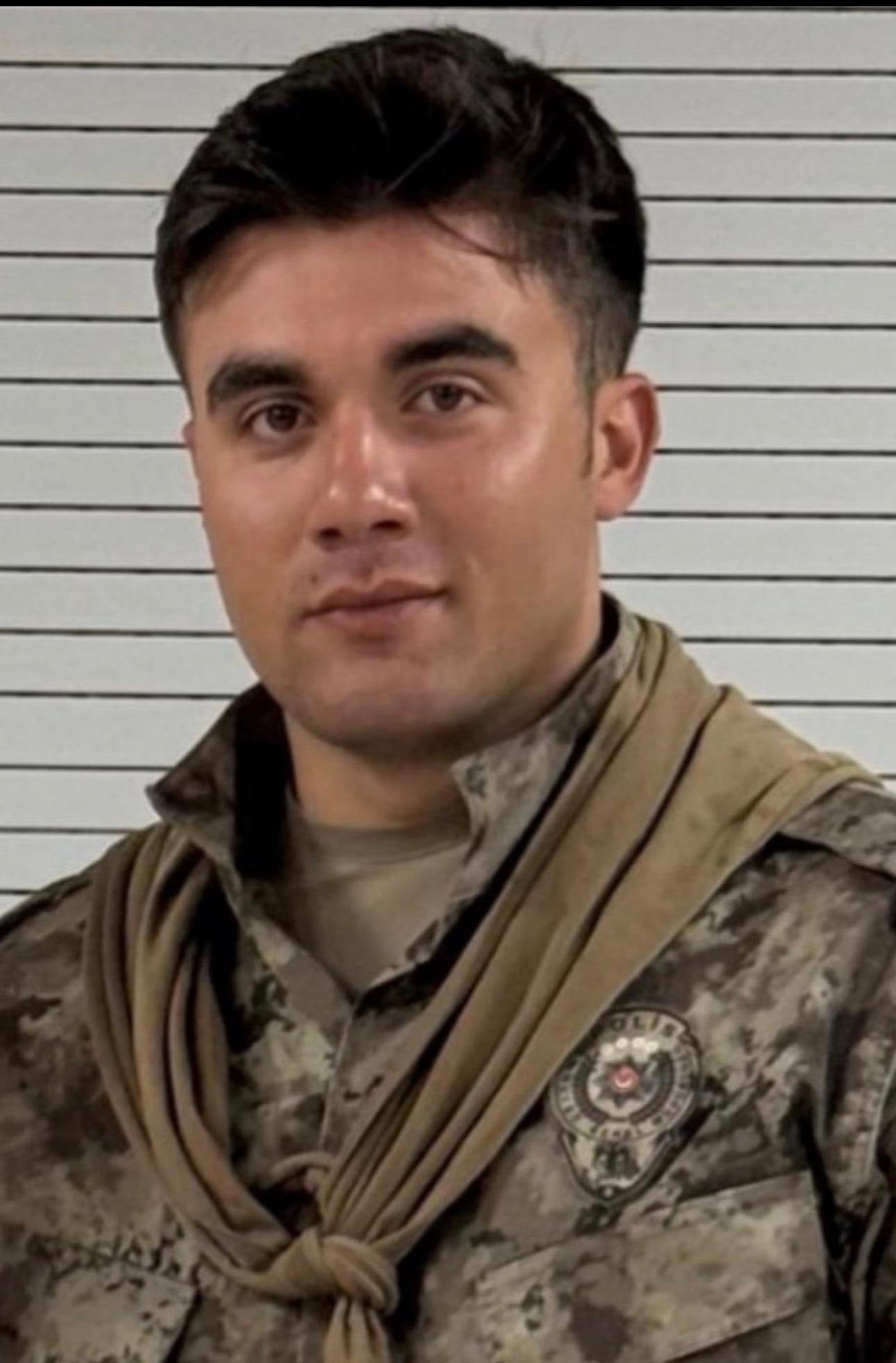 G7Oq Gj U Ws A Au H D W