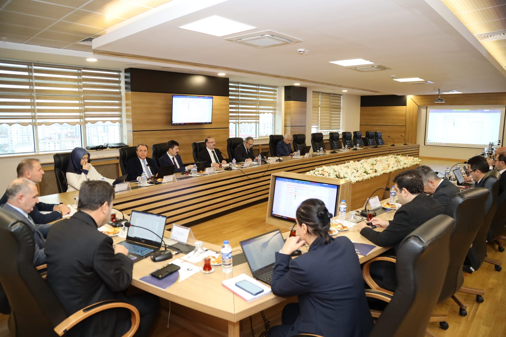 G9 M Cix H W4 A A97 P C