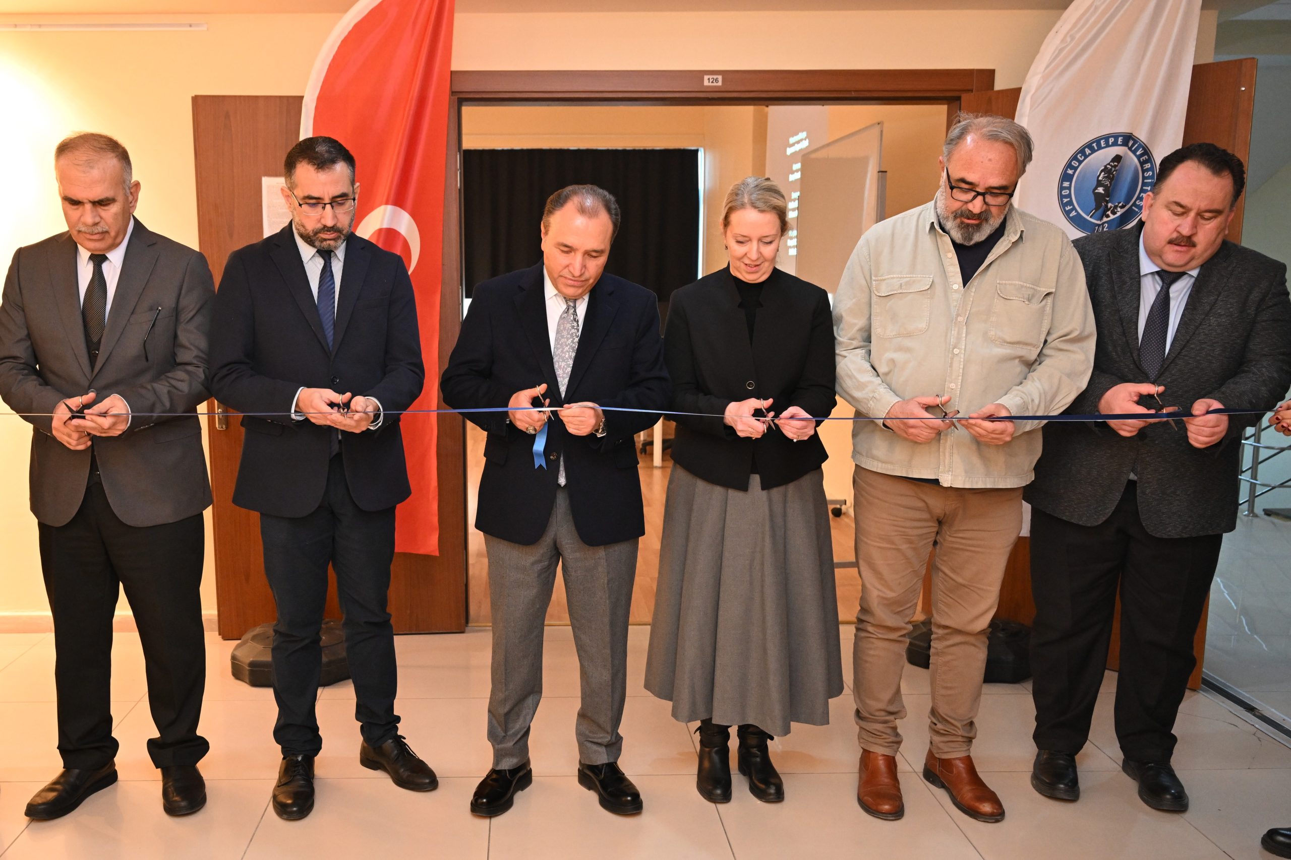 Güzel Sanatlar Fakültesi̇nde Eği̇ti̇m Altyapisi Güçlendi̇ri̇ldi̇ (6)