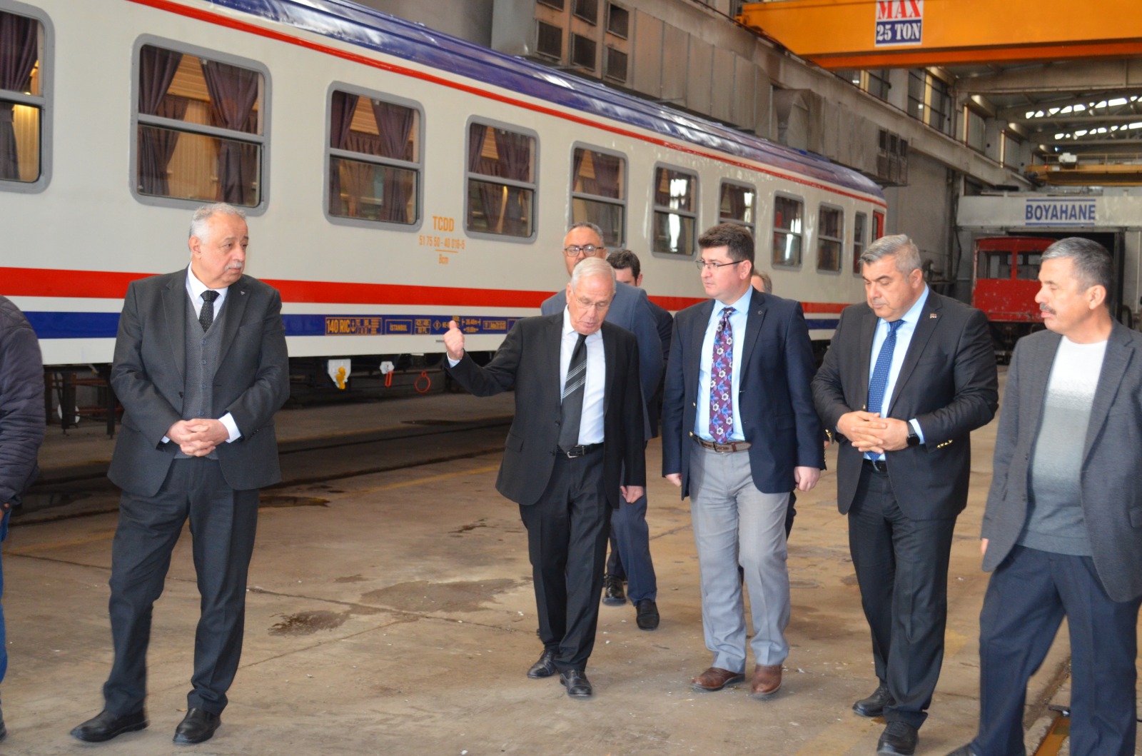 Hurda Vagon Afyon’da Modern Yaşam Alanina Dönüştü (2)