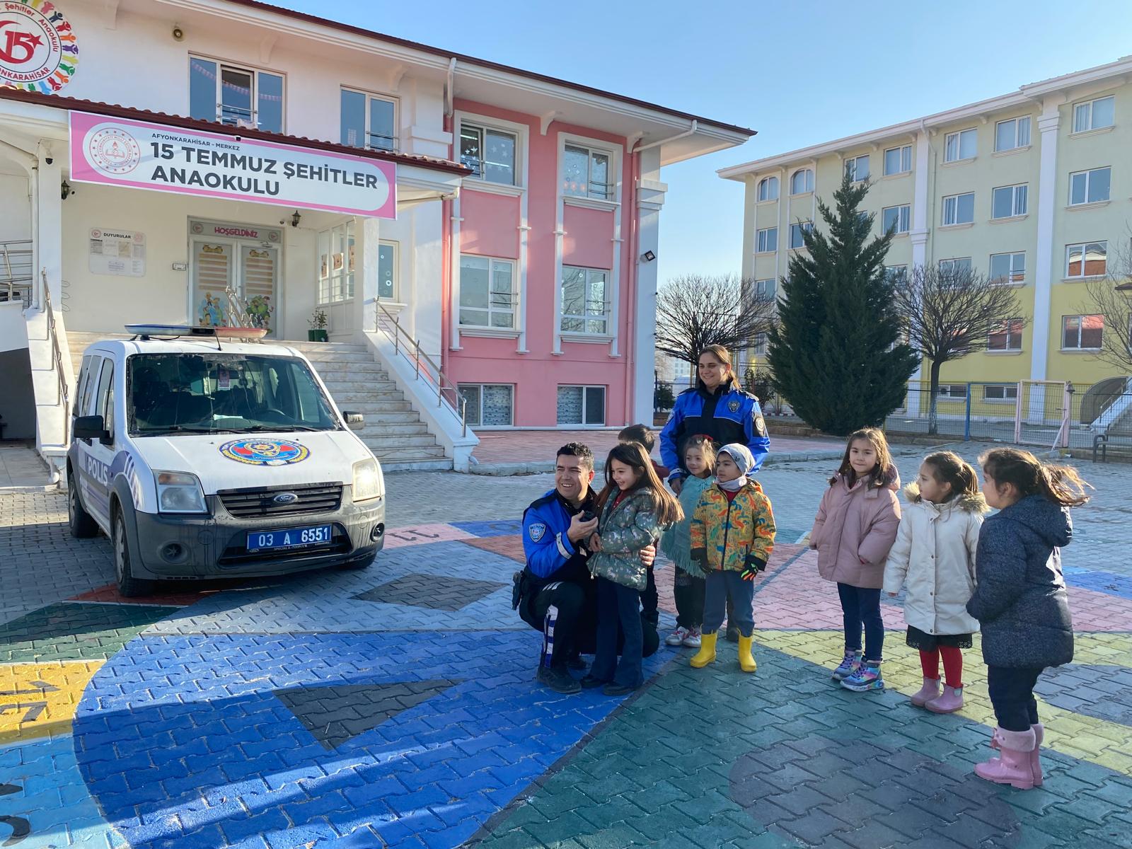 İl Emni̇yet Öğrenci̇leri̇ Bi̇lgi̇lendi̇rdi̇ 2