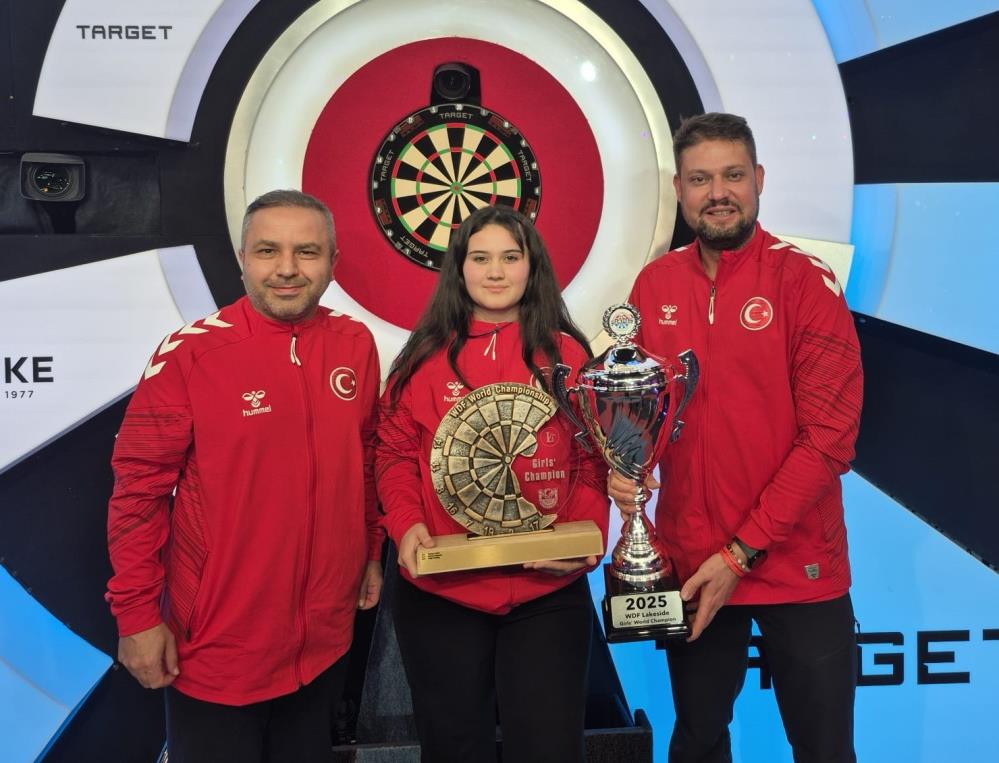 İngiltere’de Fırtına Gibi Esen Denizlili Zehra Dünya Şampiyonu Oldu 1