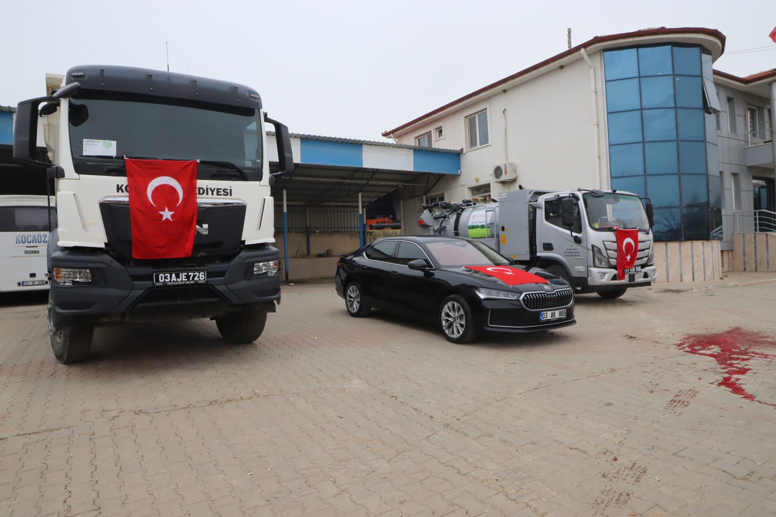 Kocaöz’e Hi̇zmet Yağmuru Ak Parti̇ Heyeti̇ Yatirimlari Sahada Değerlendi̇rdi̇ (2)