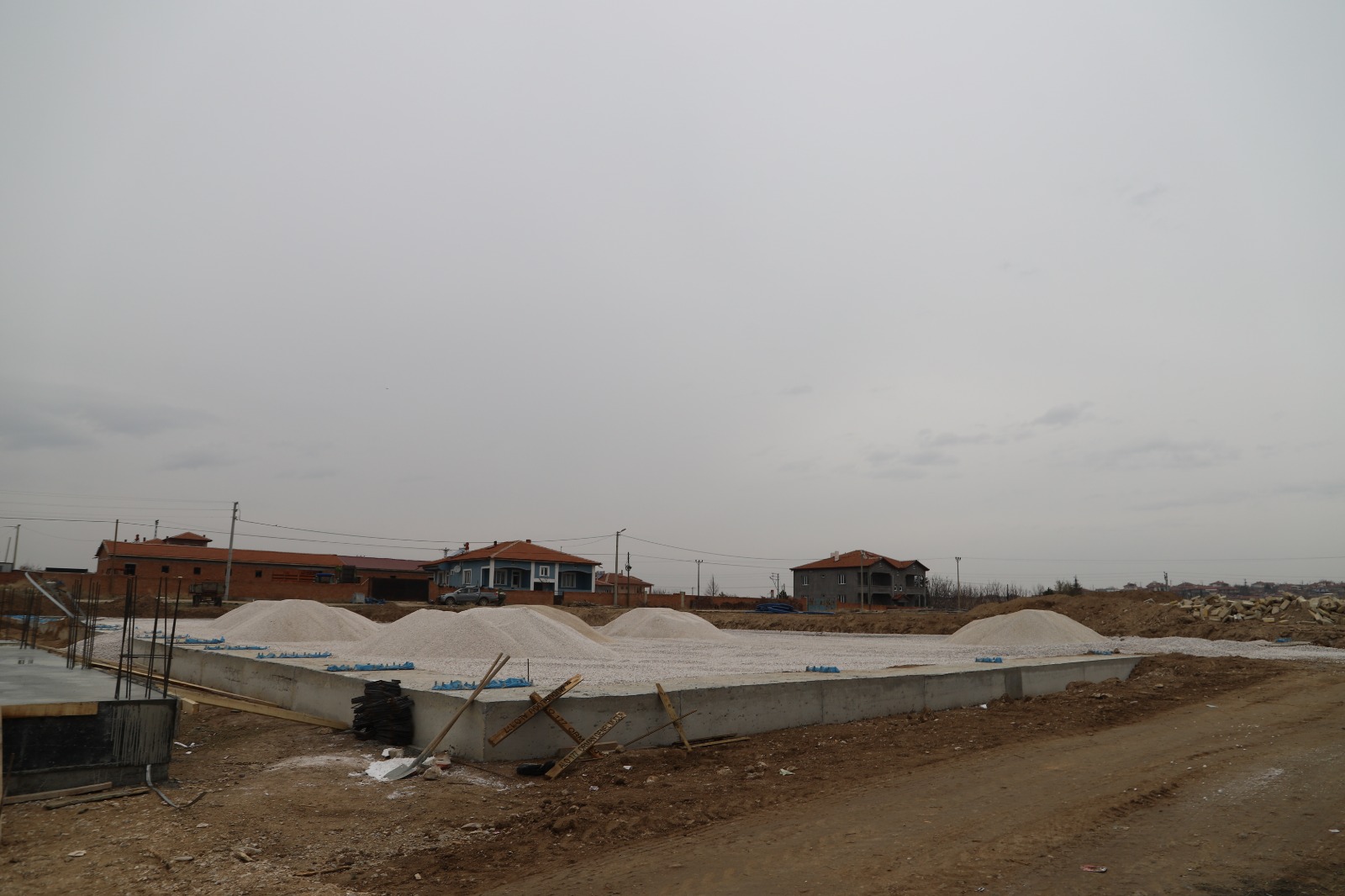 Kocaöz’e Hi̇zmet Yağmuru Ak Parti̇ Heyeti̇ Yatirimlari Sahada Değerlendi̇rdi̇ (9)