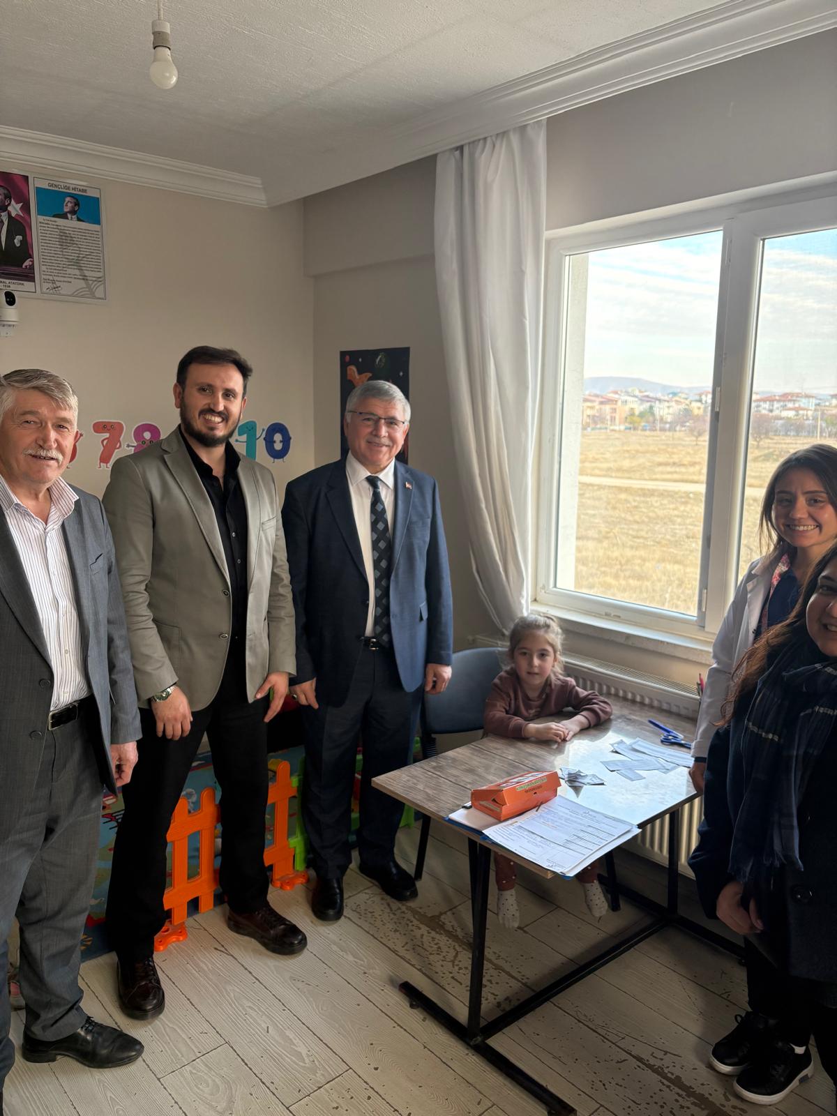 Mi̇lli̇ Eği̇ti̇mden Özel Bi̇reylere Destek Zi̇yareti̇ (3)