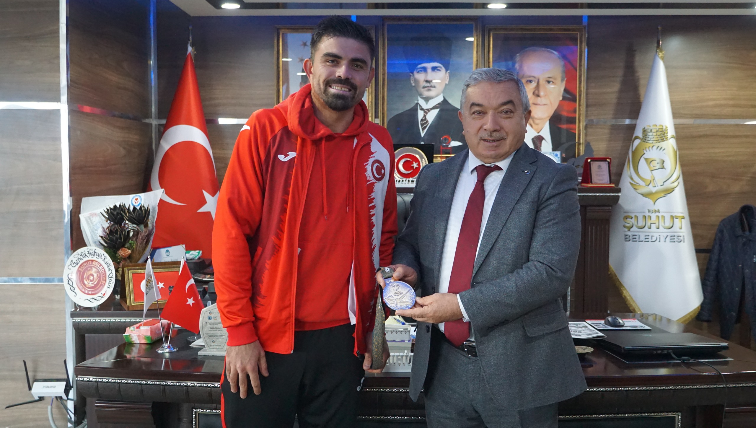 Mi̇lli̇ Futbolcu Emre Kilinç Memleketi̇ Şuhut’ta (1)