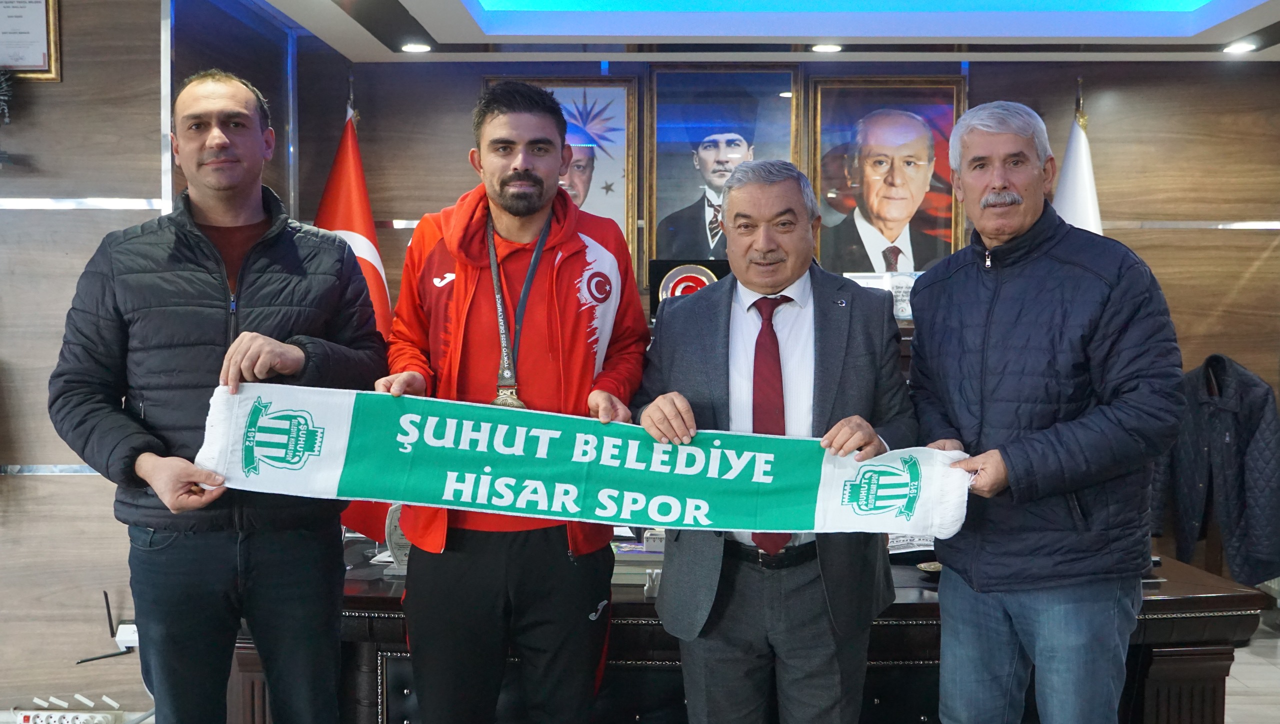 Mi̇lli̇ Futbolcu Emre Kilinç Memleketi̇ Şuhut’ta (3)