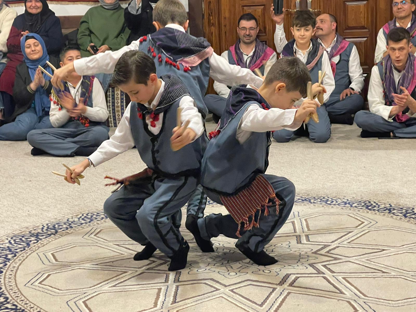 Öğretmenler Sandikli Gardaş Yarenler Derneği̇’ni̇n Konuğu Oldu (2)