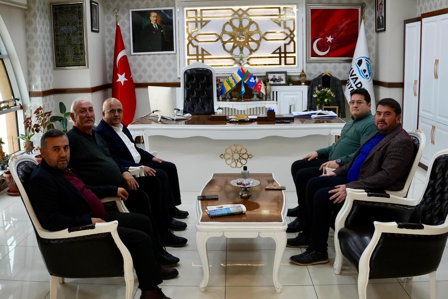 Önceki̇ Dönem İl Genel Mecli̇si̇ Üyeleri̇nden Başkan Aynaci’ya Zi̇yaret (1)