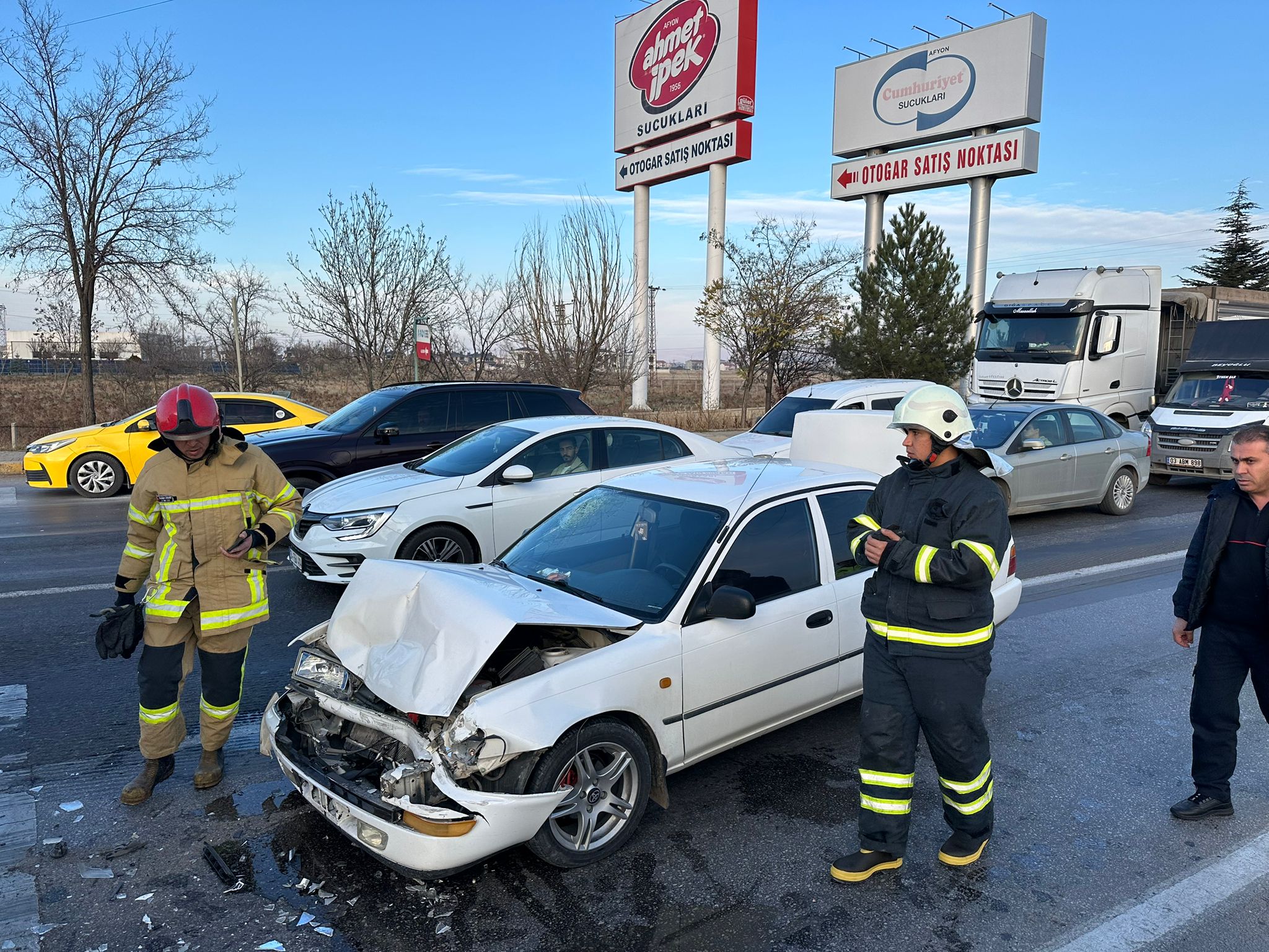 Otogar Kavşaği’nda Yi̇ne Kaza 4