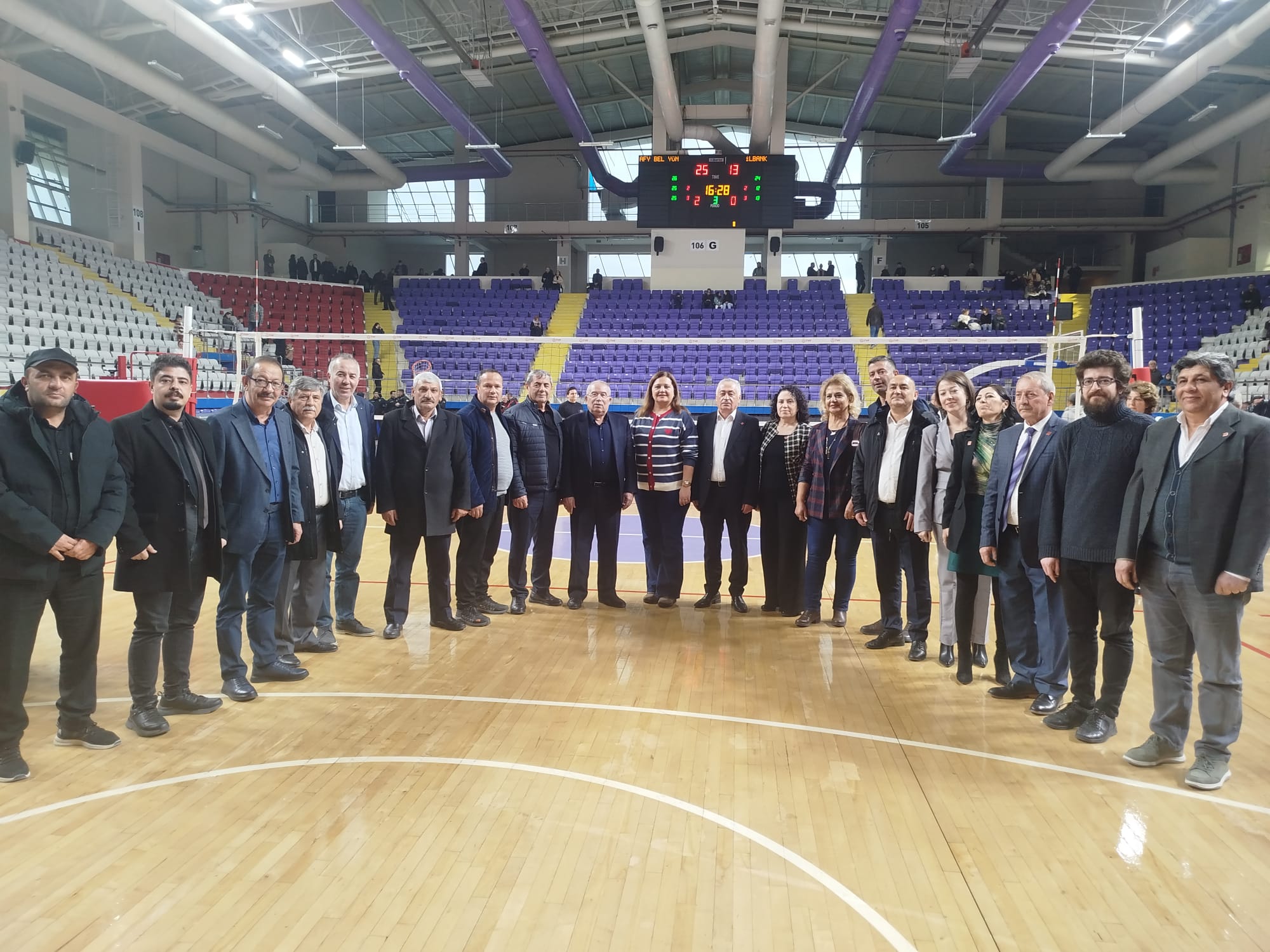 Sahada Mücadele, Tribünde Coşku Afyon’un Sultanları Evinde Şahlandı 1