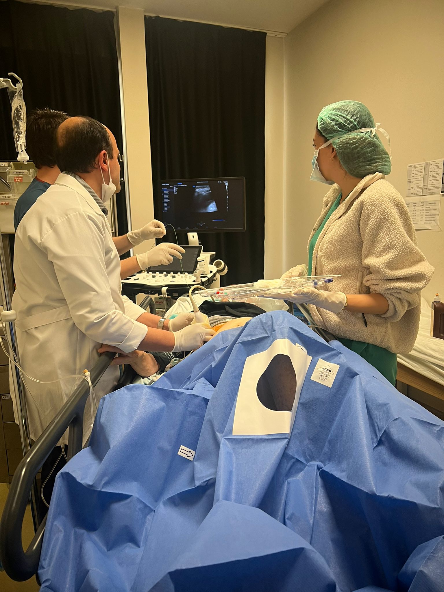 Sandikli Devlet Hastanesi̇nde Yüksek Ri̇skli̇ Hastaya Başarili Müdahale (3)