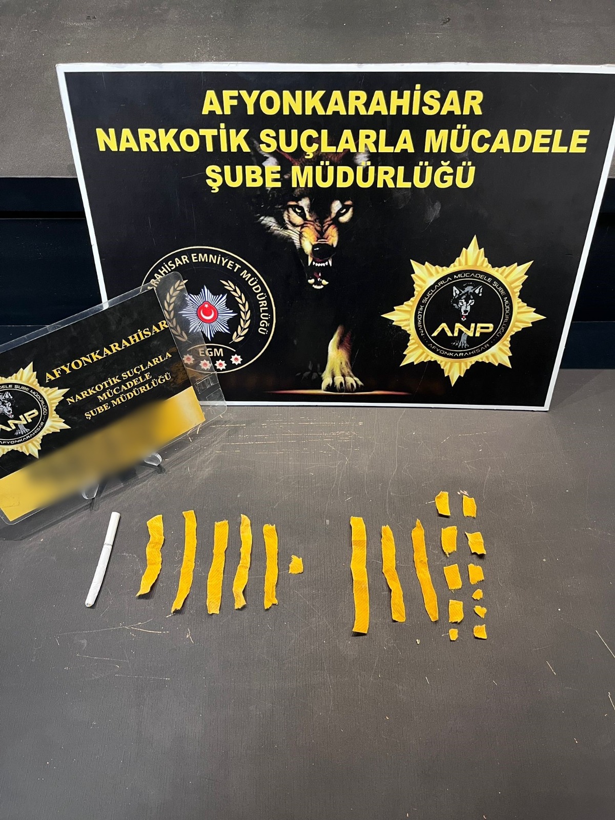 Si̇nanpaşa’da Uyuşturucu Operasyonu 2 Şahis İçi̇n Gözalti Karari 1