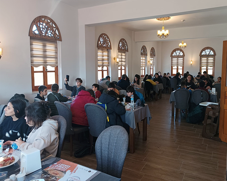 . Şuhut’un Asirlik Lezzeti̇ Keşkek, Gastronomi̇ Rotasinin Yildizi Oldu (2)