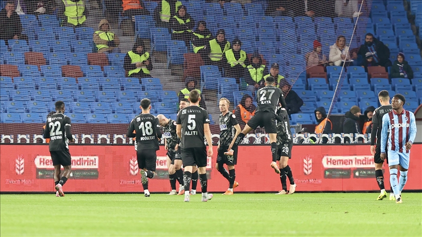 Thumbs B C D1Aeb0Fc2B86A6Bb948362298175C4D1