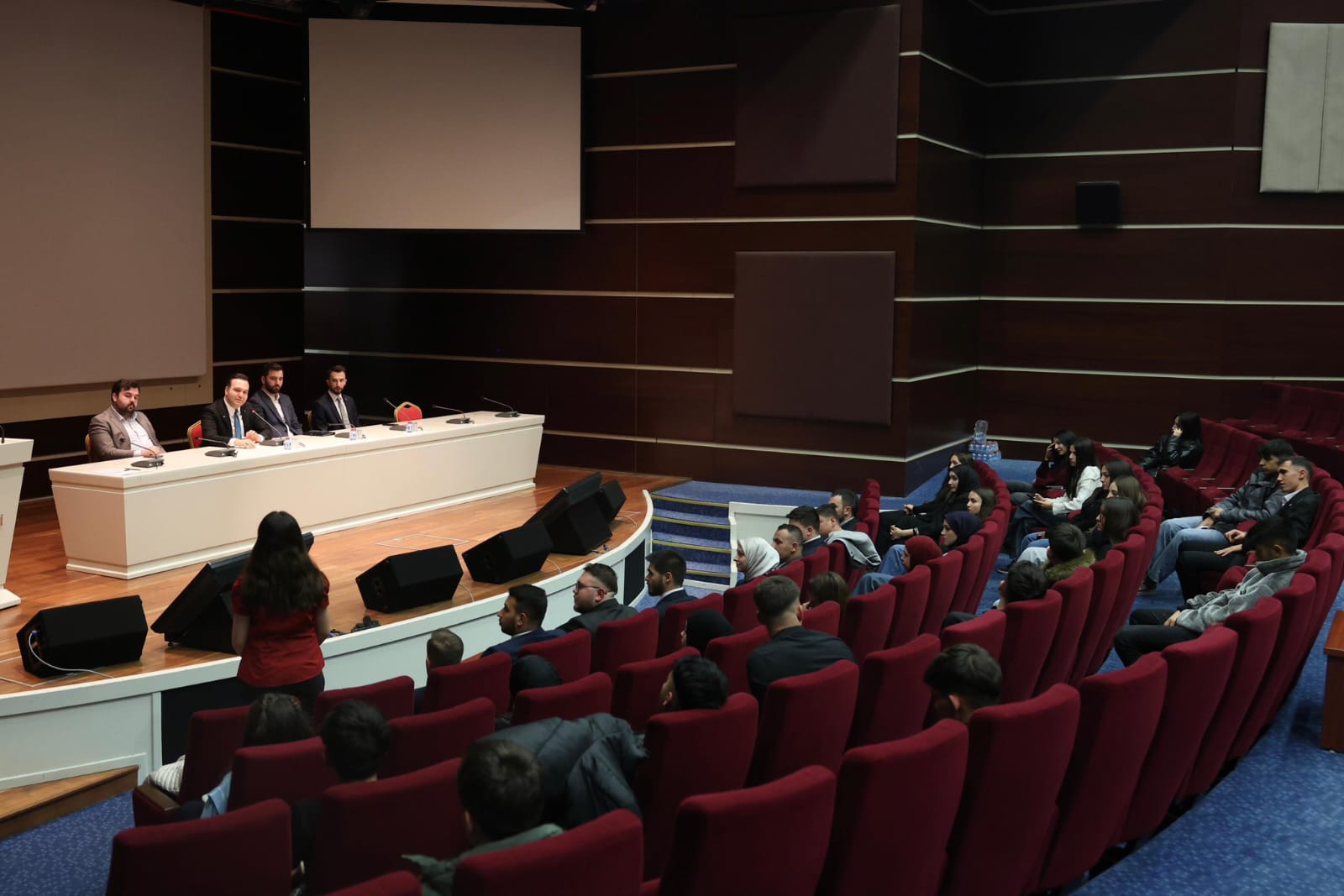 Afyonkarahi̇sar Ak Gençli̇ği̇ Genel Merkezde Neler Konuştu (3)