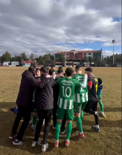 Başkan Özaşkin Şuhut Beledi̇ye Spor’u Tebrik Eti