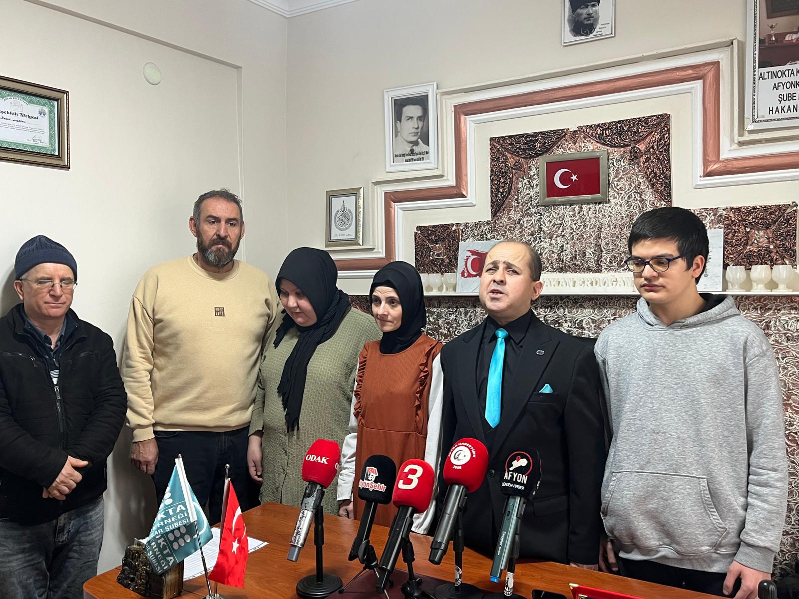 Beyaz Baston Sadece Bi̇r Hafta Deği̇l, 365 Gün Farkindalik (9)