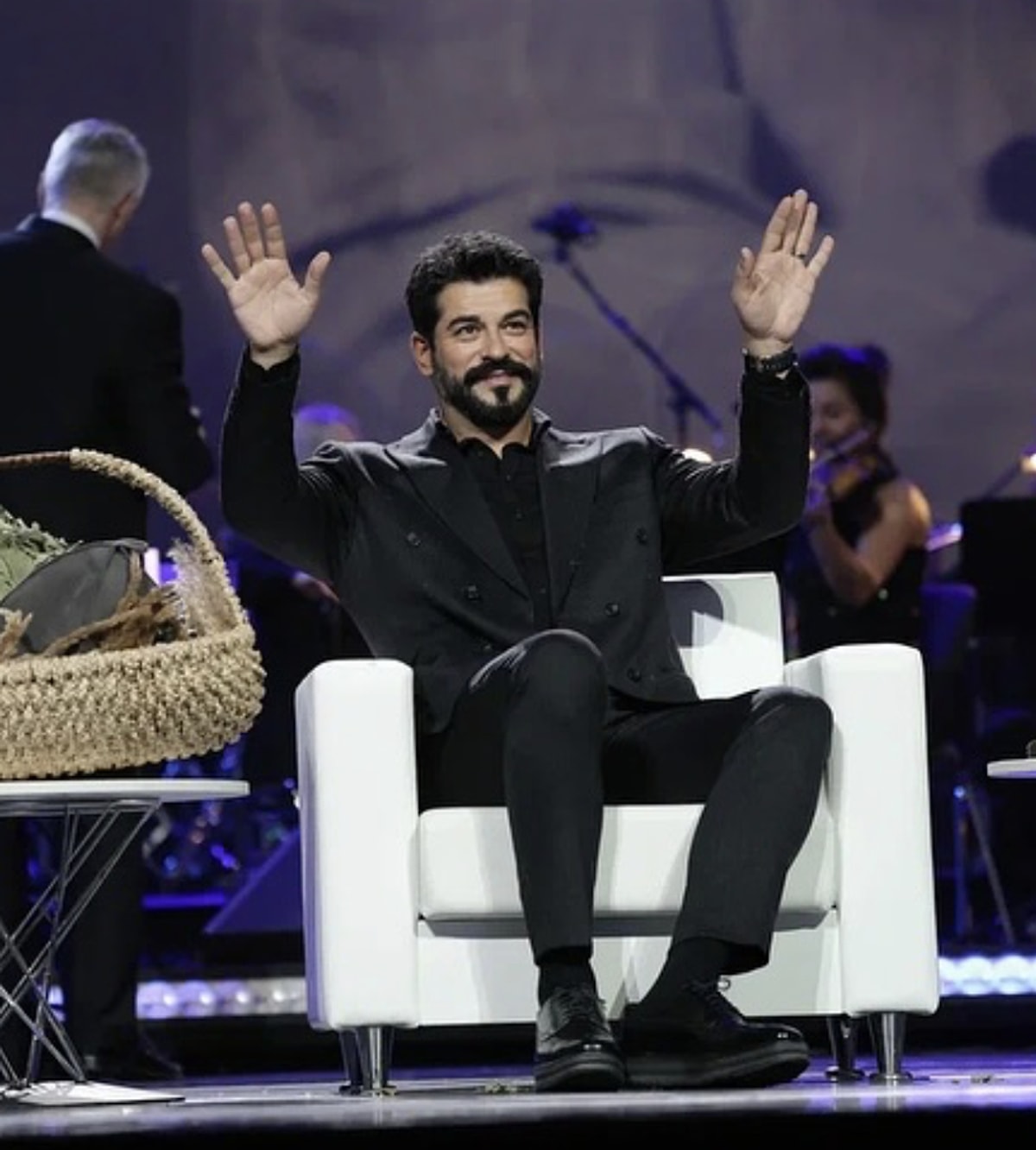 Burak Özçi̇vi̇t (4)