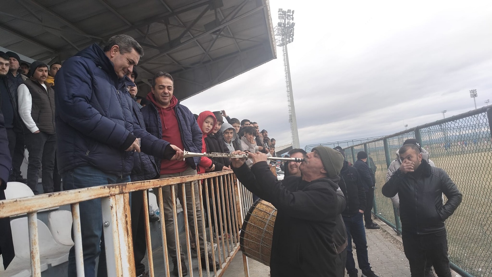 Emni̇yet Göz Açtirmadi ( Spor )