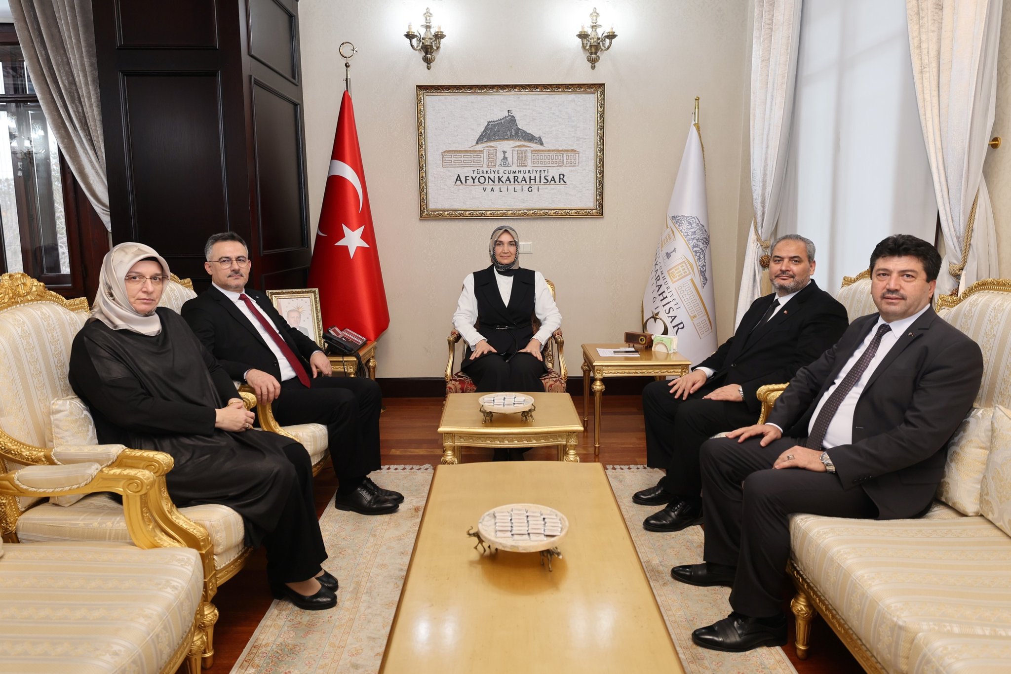 Rektörler Vali̇ Yi̇ği̇tbaşi’ni Neden Zi̇yaret Etti̇ (1)