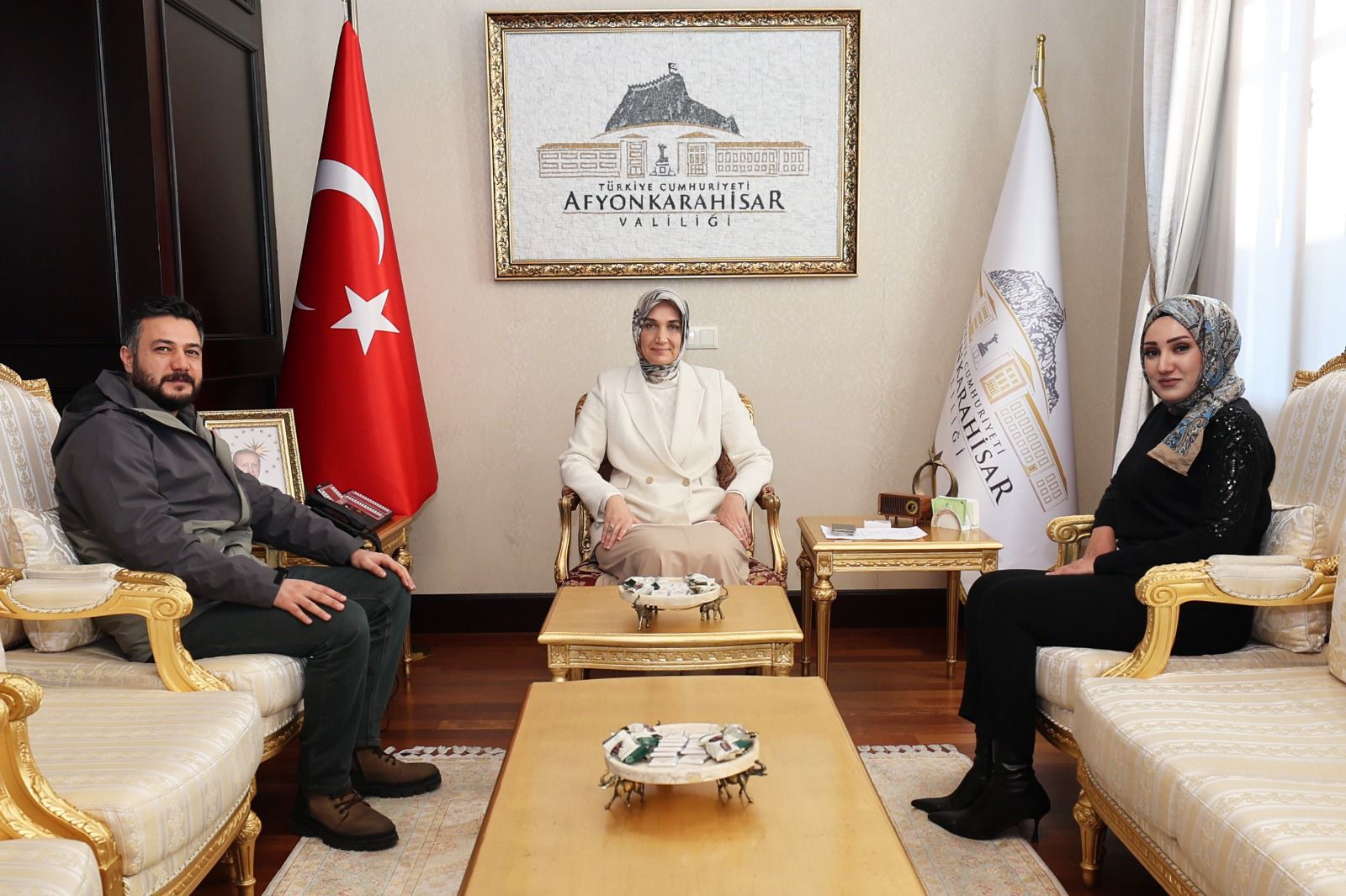 Türk Kadinin Gücü Tablosu, Vali̇ Yi̇ği̇tbaşi İle Buluştu (1)