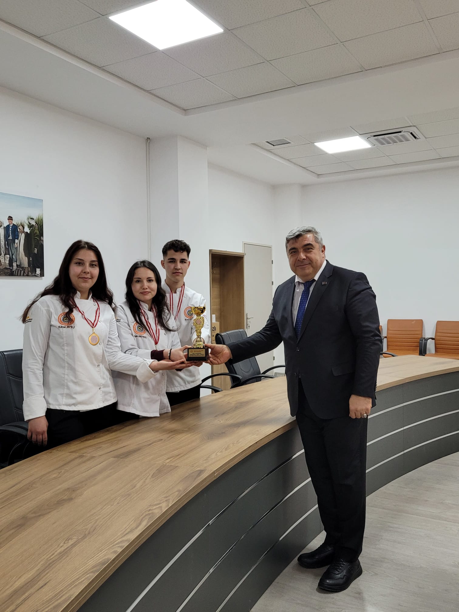 634708707 1666030044383400 6645846226579341495 N