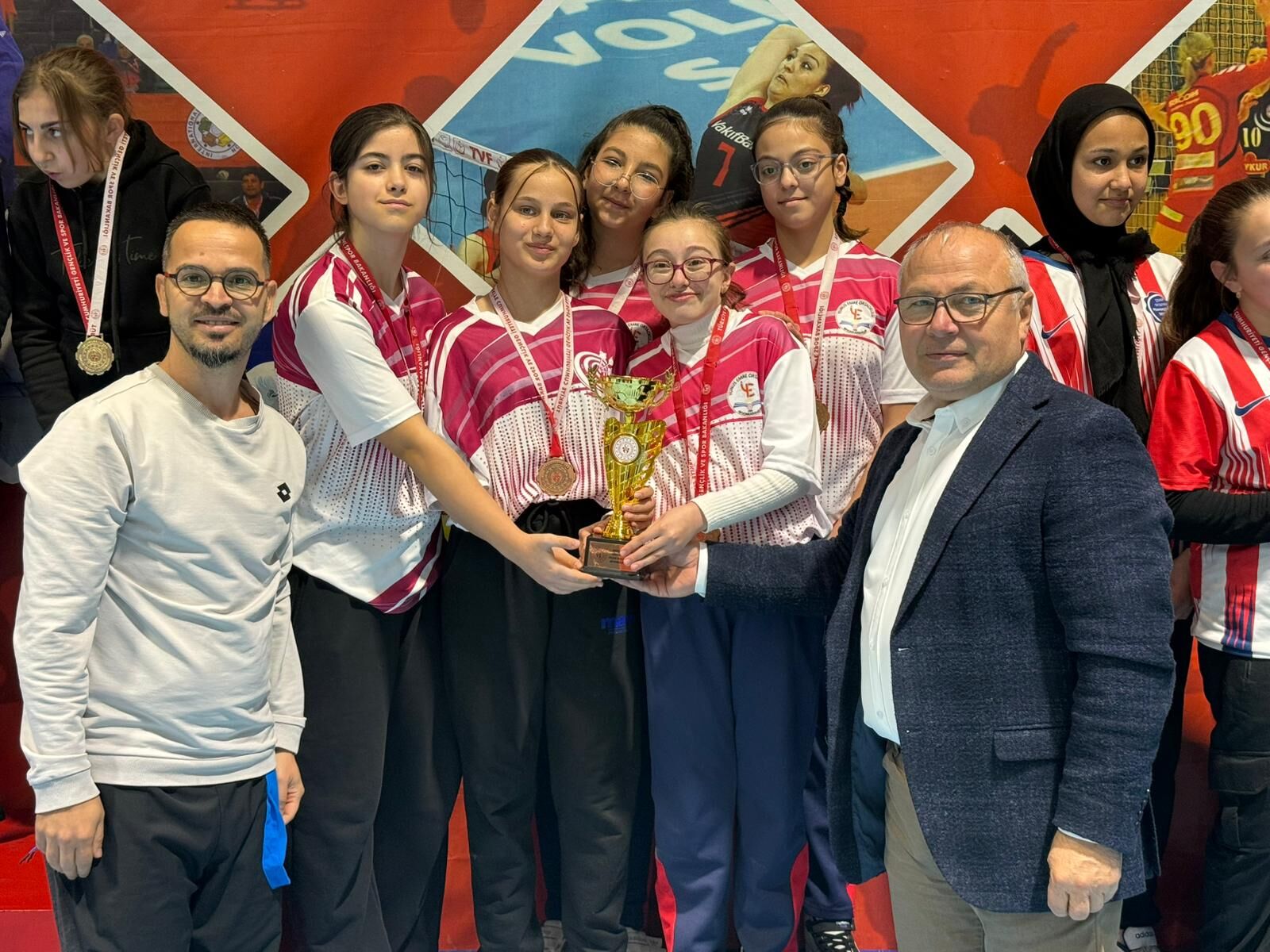 8Badc02E 32B8 4D96 8990 C5A21Ee3Cd82