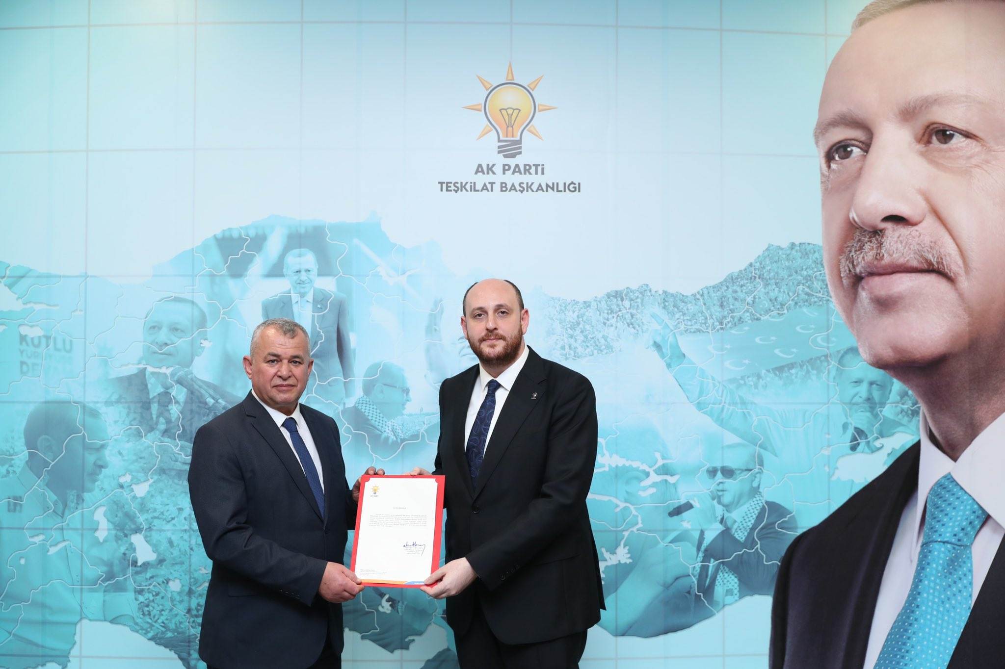 Ak Parti̇ Afyon Teşki̇latindan Yeni̇ İlçe Başkanlarina Hayirli Olsun Mesaji (3)