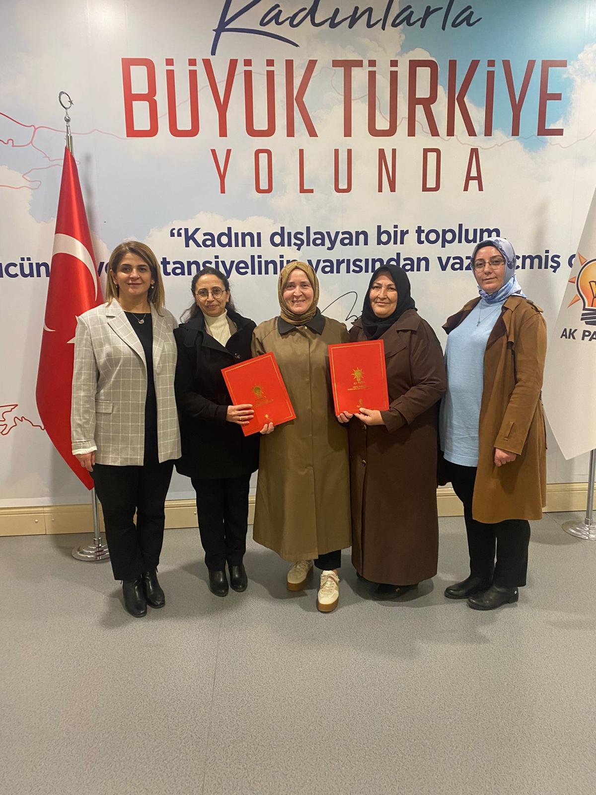 Ak Parti̇ Kadin Kollari’nda Deği̇şi̇m Rüzgari İki̇ İlçede Yeni̇ Dönem (1)