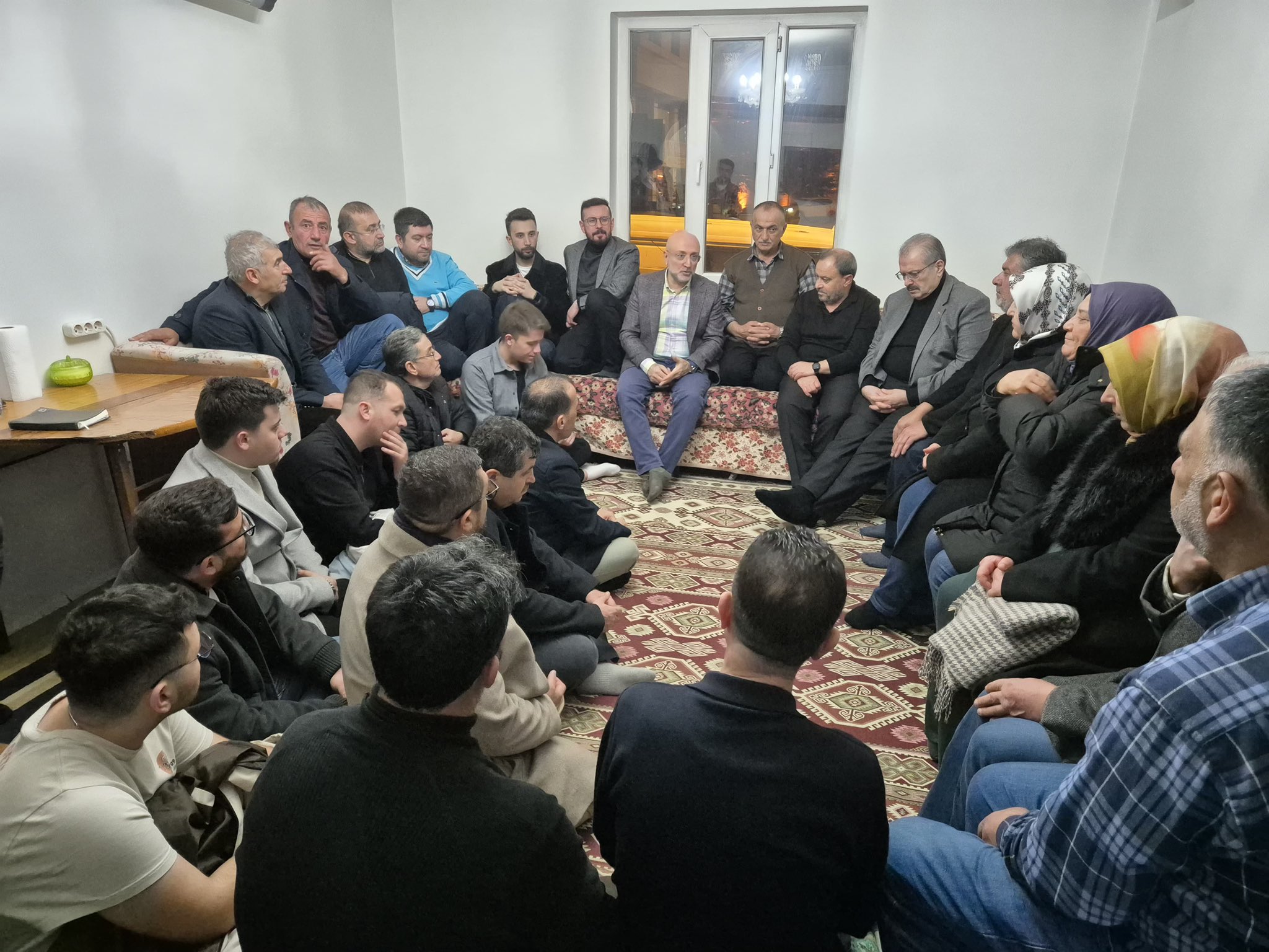 Ak Parti̇’den Ramazan Mesai̇si̇ Sokakta, Kampüste Ve Mahallede Buluşma (4)