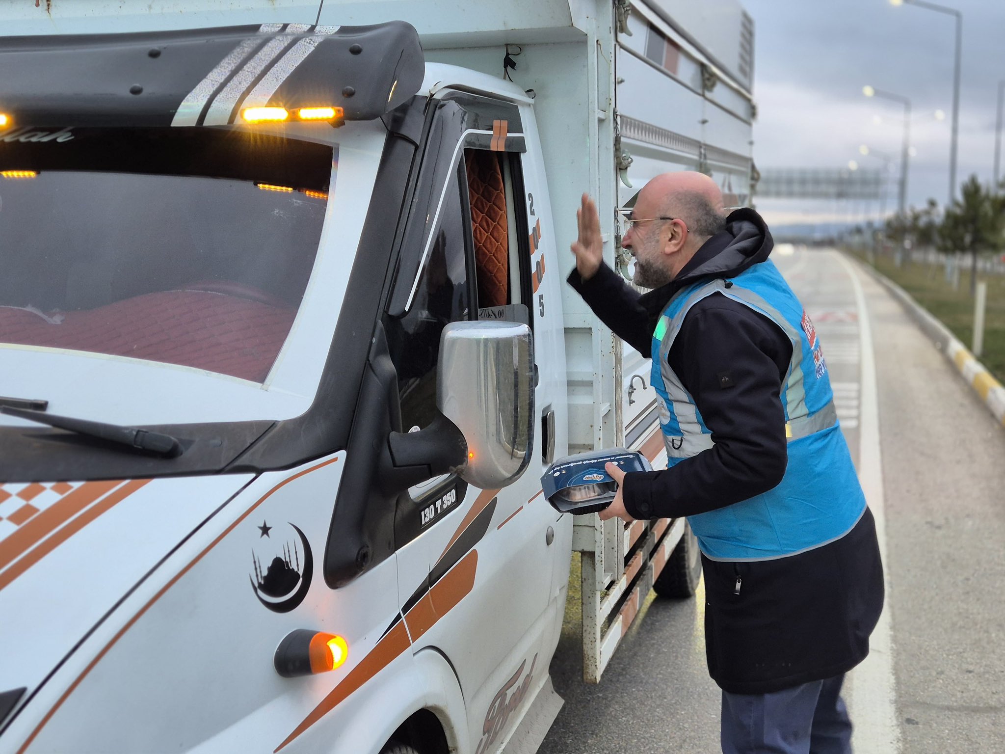 Ak Parti̇’den Ramazan Mesai̇si̇ Sokakta, Kampüste Ve Mahallede Buluşma (9)
