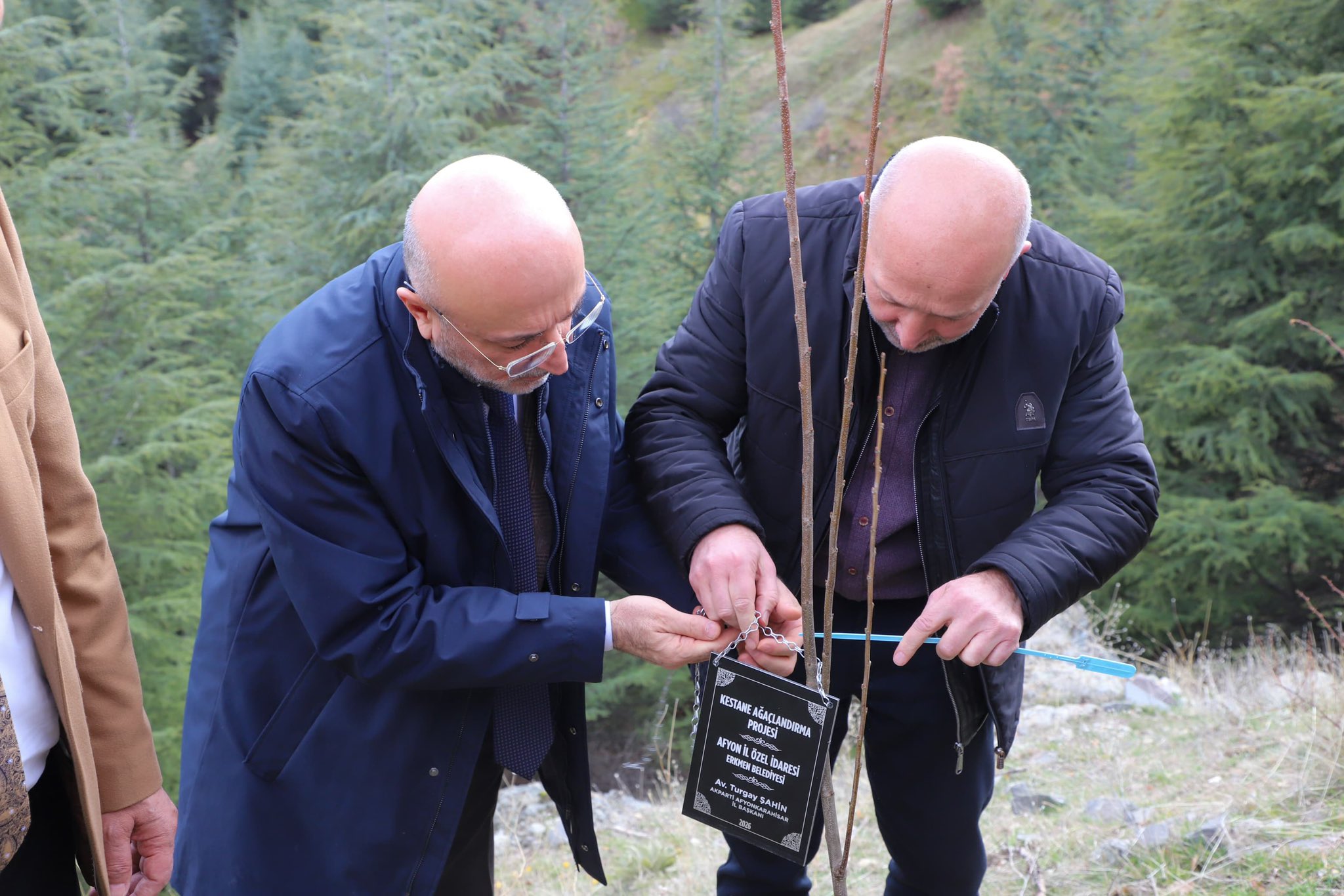 Ak Parti̇’den Yeşi̇l Hamle Erkmen’de Fi̇dan Di̇ki̇m Seferberli̇ği̇ (2)