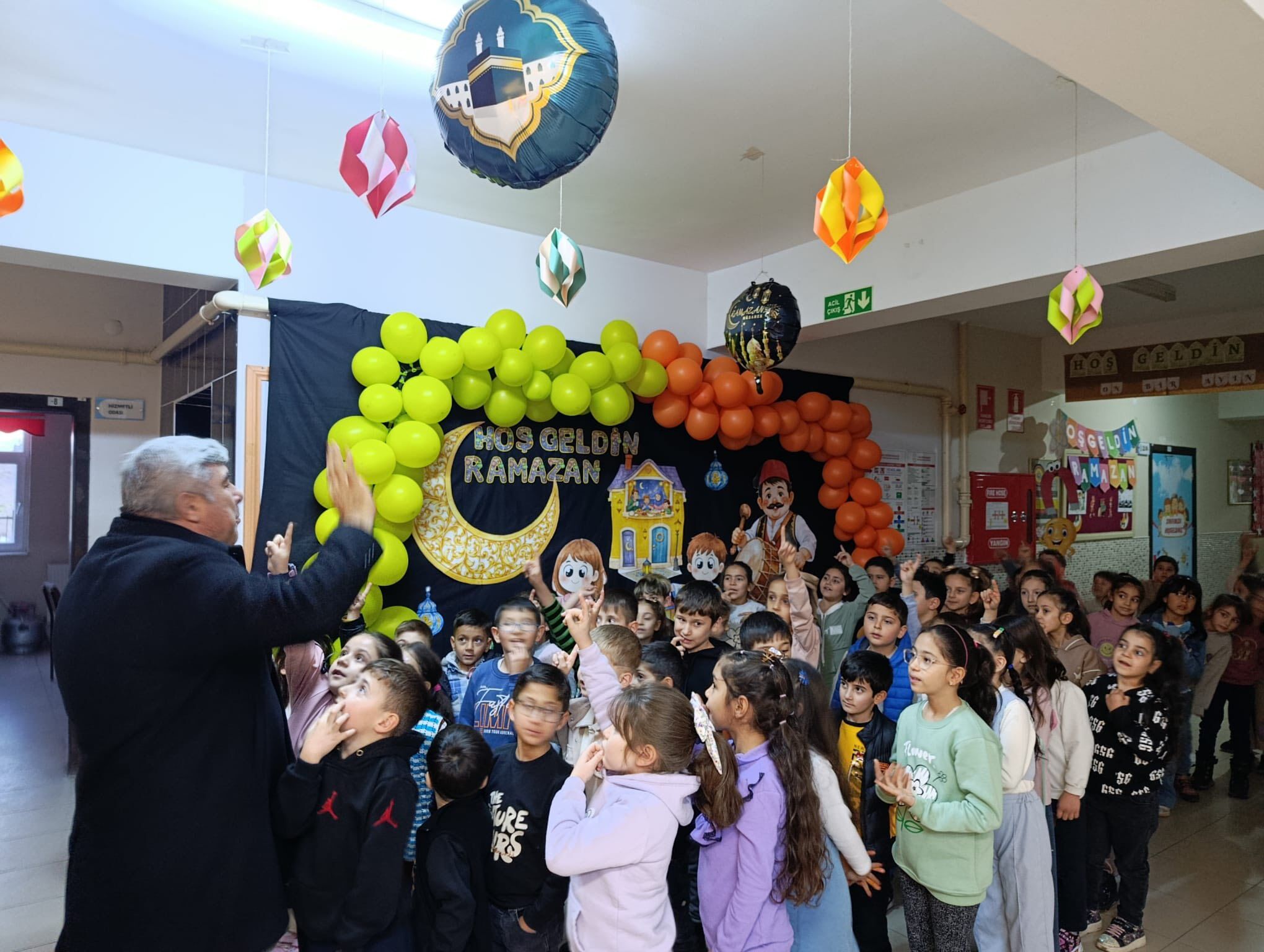 Akçi̇n İlkokulunda Gönüller İftar Sofrasinda Buluştu (5)
