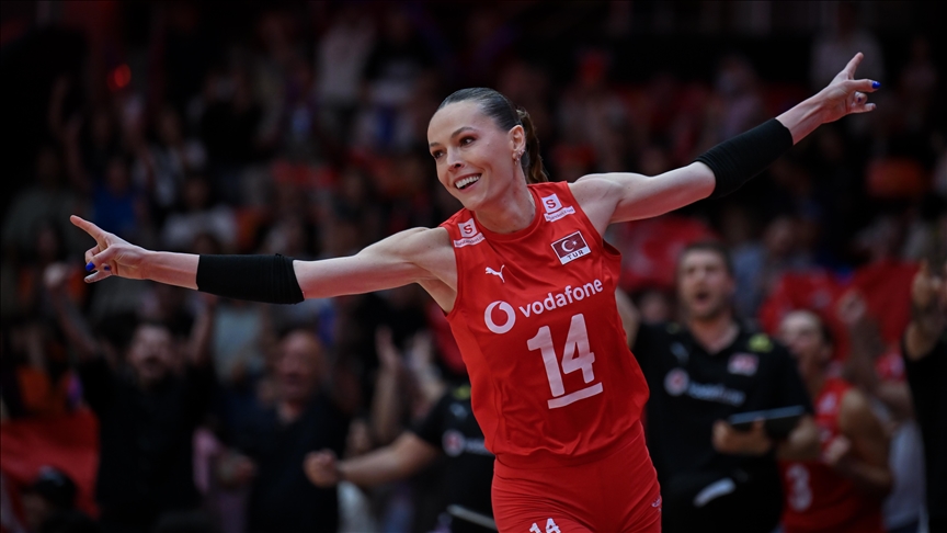 Fenerbahçe’den Eda Erdem’e Yeni Sözleşme