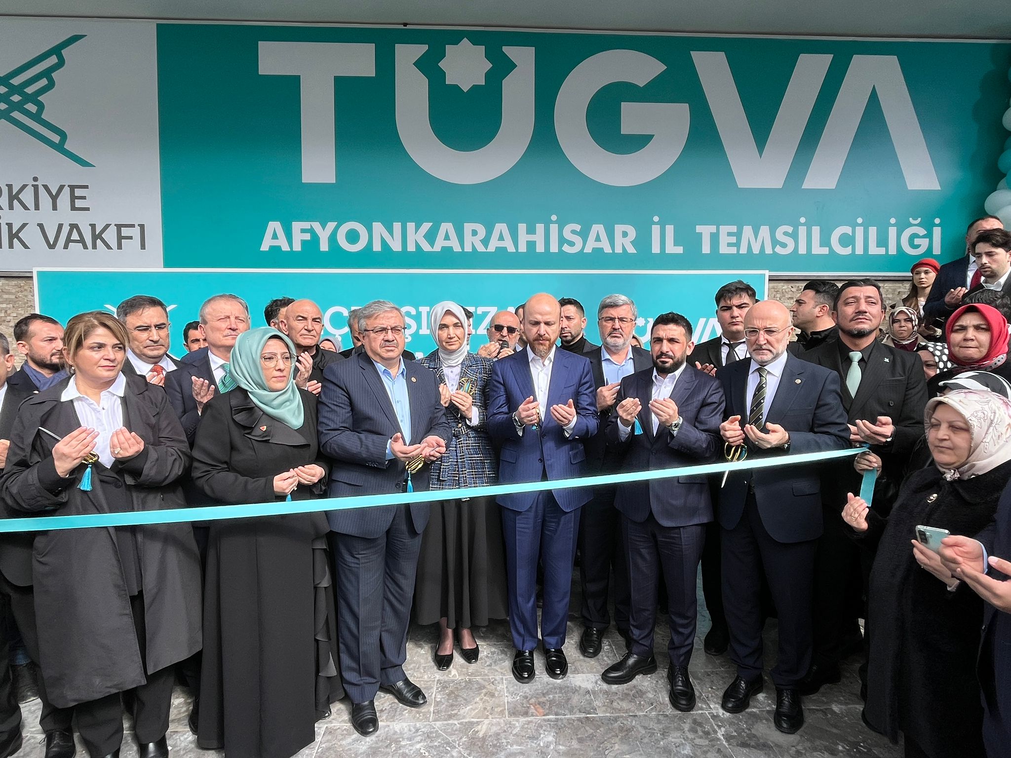 H B H Z5Lxa U A Awfq D