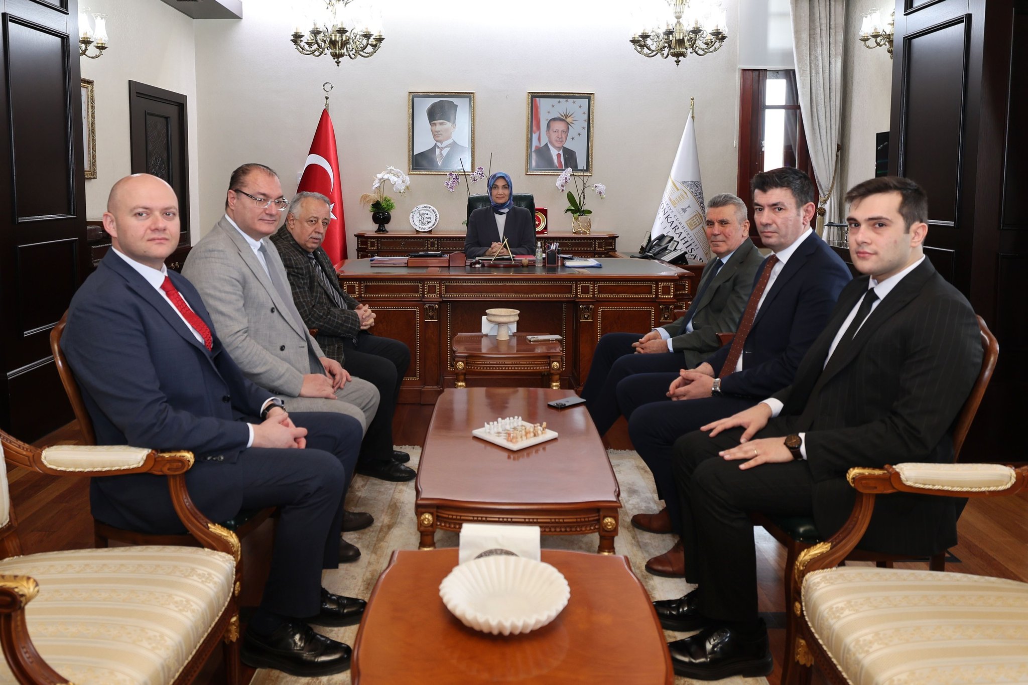 H Bmi6Wb X U A A Y P Ny