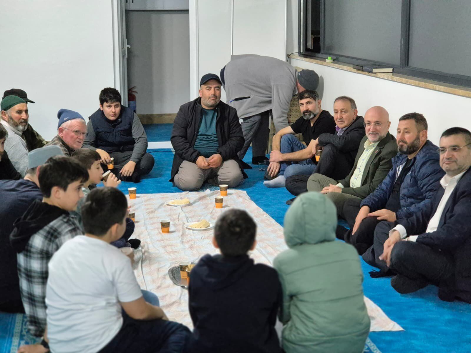 İscehi̇sar’da Manevi̇ Buluşma Başkan Şahi̇n Genç Hafizlarla Bi̇r Araya Geldi̇ (6)