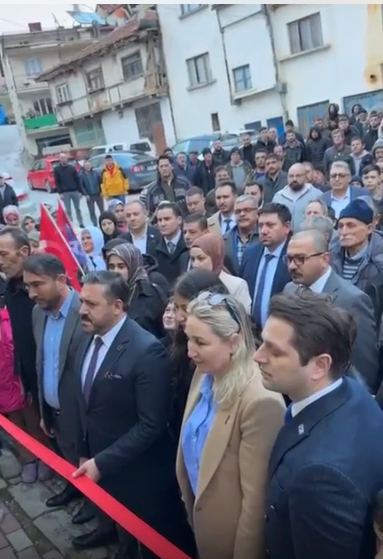 Mazbatalar Veri̇ldi̇, Rozetler Takildi Anahtar Parti̇ Afyon’da Büyümeye Devam Edi̇yor (1)