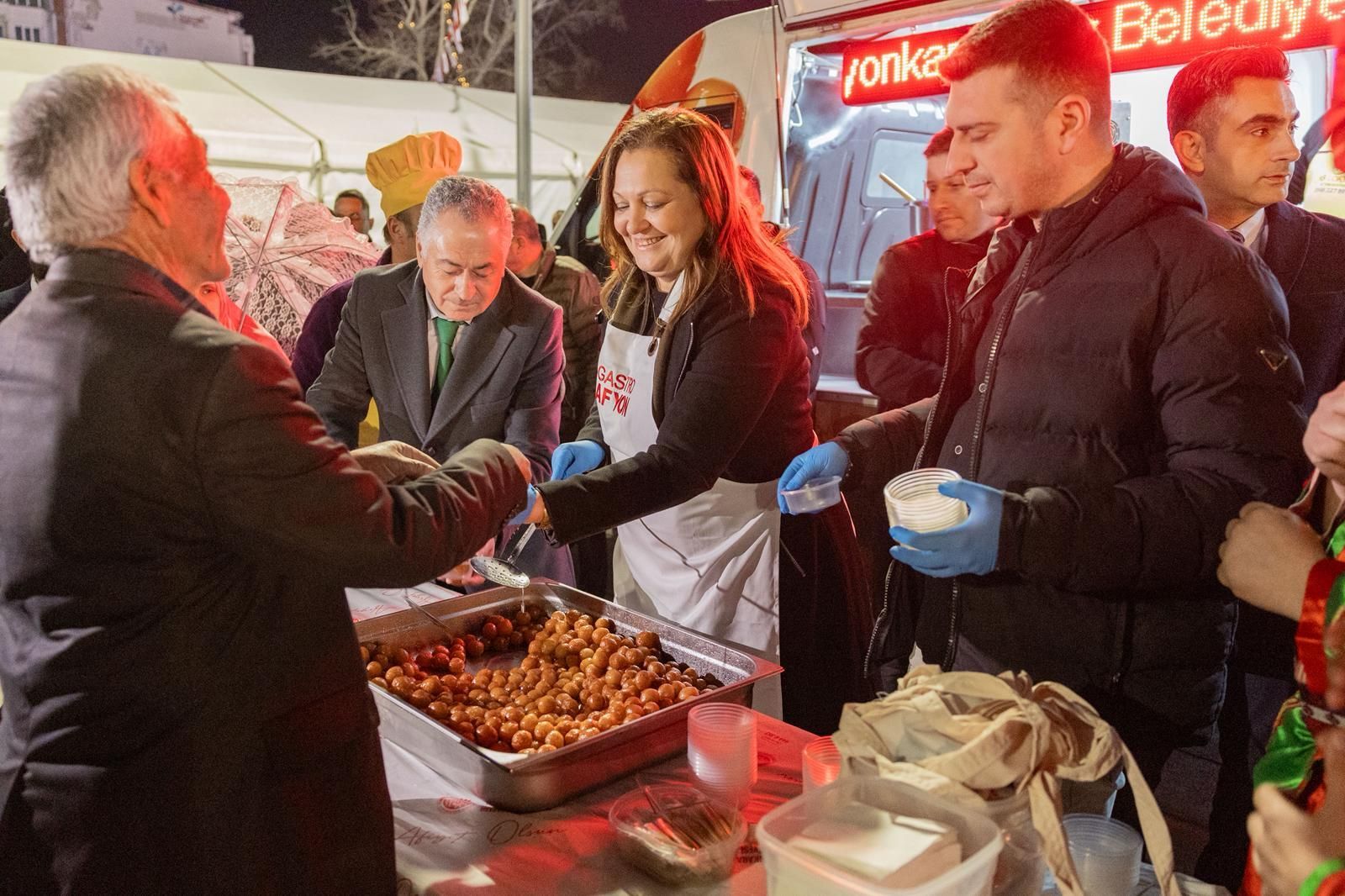 Ramazan’in İlk Haftasinda Köksal İmzasi Bi̇nlerce Ki̇şi̇li̇k İftar Buluşmalari (9)