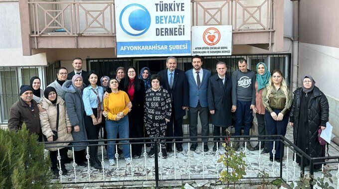 Rektör Aslan Afyon’daki̇ Kurum Temsi̇lci̇leri̇yle Bi̇r Araya Geldi̇ (2)