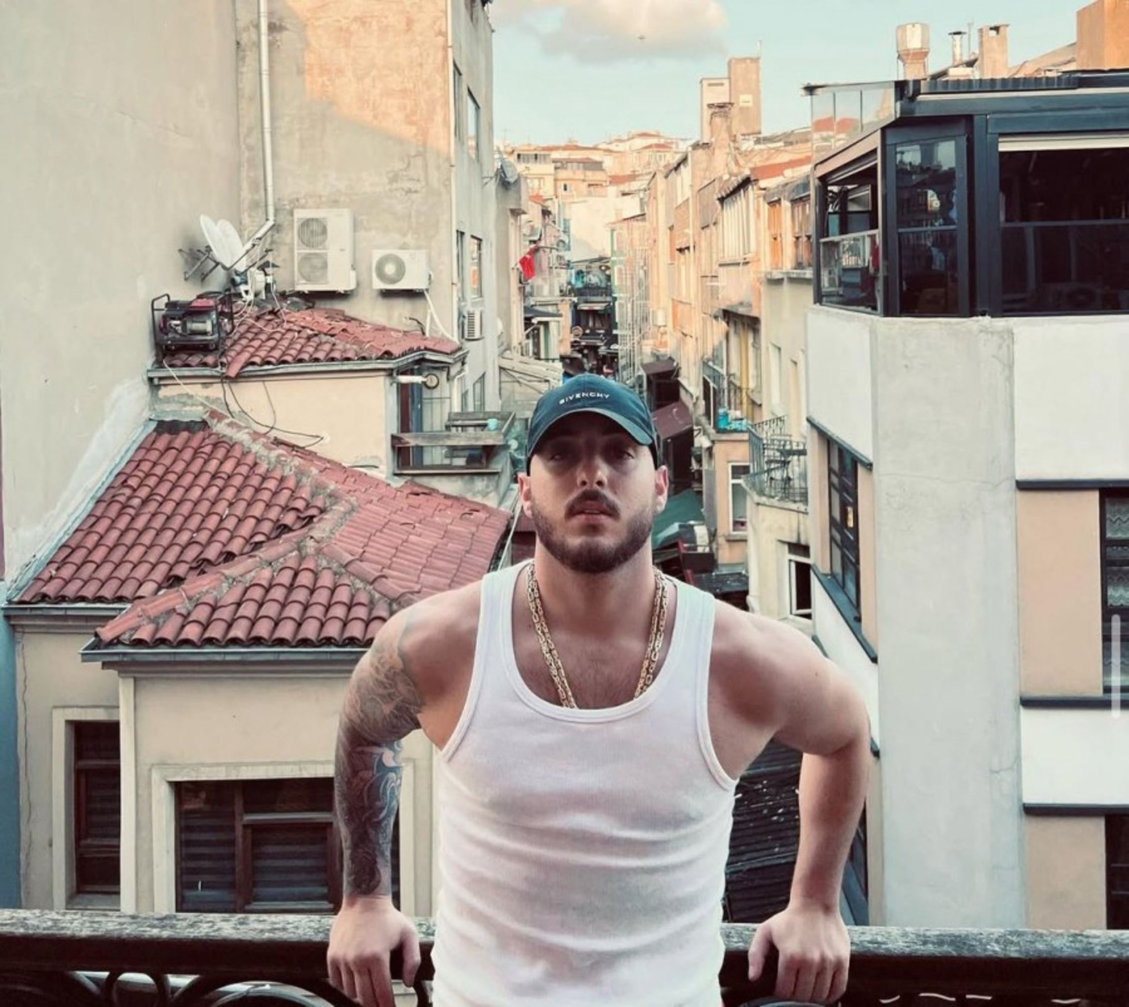 Seli̇n Şekerci̇ (3)