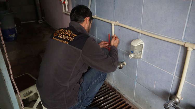 Şuhut Beledi̇yesi̇nden Ramazan Öncesi̇ Cami̇lerde Temi̇zli̇k Seferberli̇ği̇ (3)