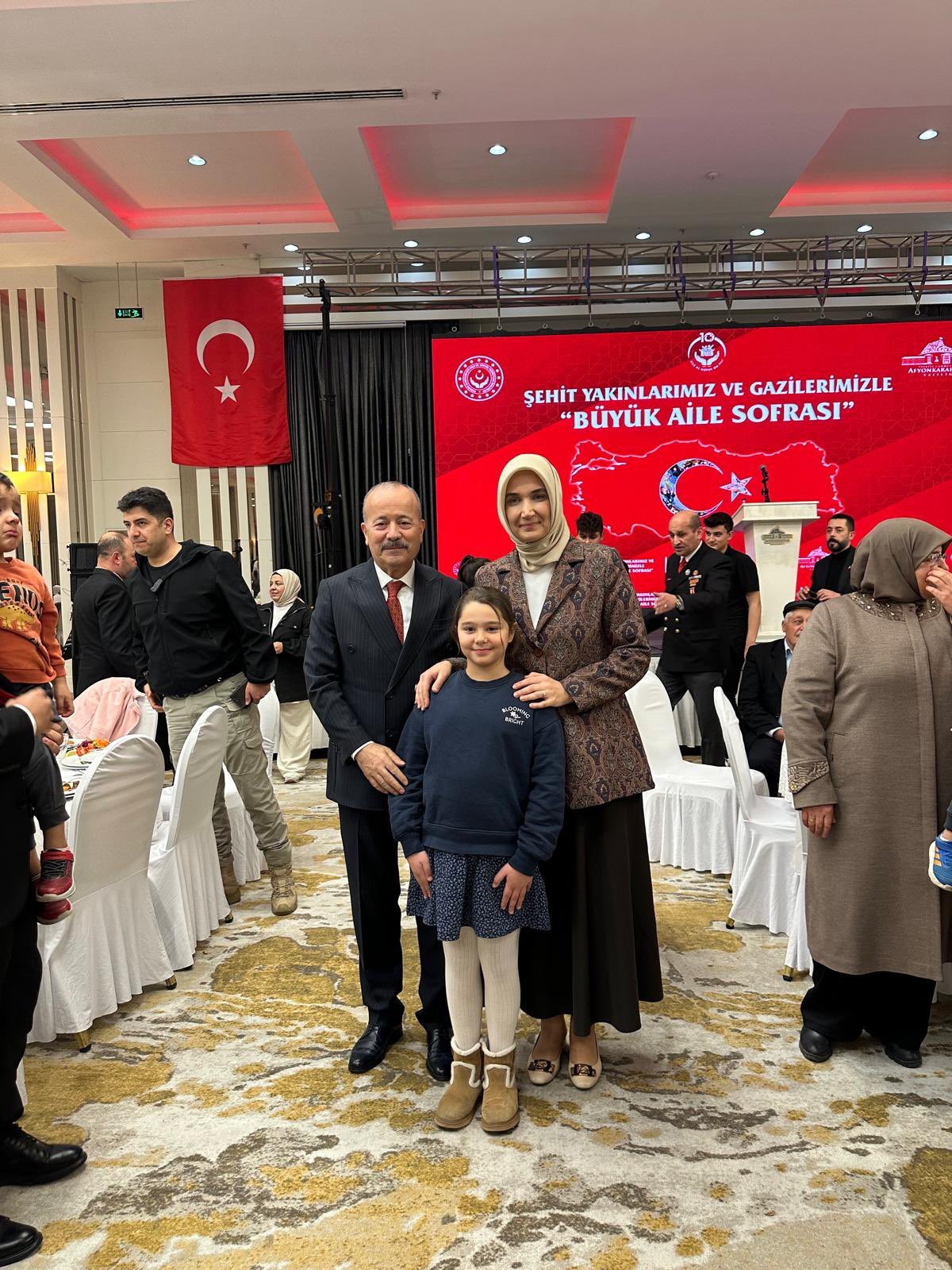 Vali̇ Yi̇ği̇tbaşi Şehi̇t Ai̇leleri̇ Ve Gazi̇lerle İftar Yemeği̇nde Buluştu (10)