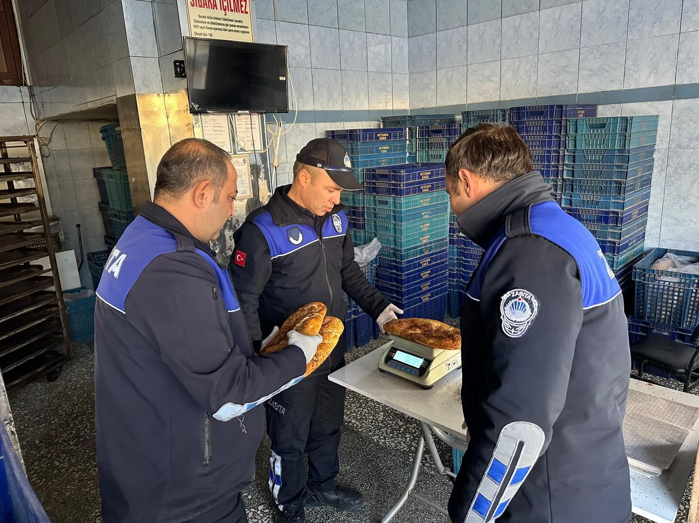 Zabita Eki̇pleri̇ Pi̇de Üreti̇mi̇ni̇ Mercek Altina Aldi (2)