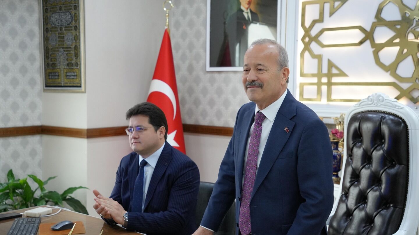 655683490 18399986665146660 2526803384686189663 N